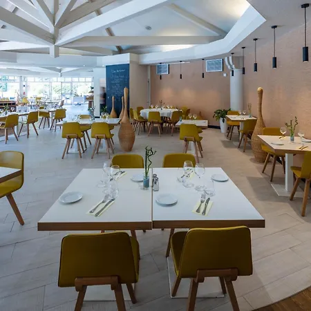 Garrigae Domaine De L'esterel - Piscine & Cinq Mondes ホテル