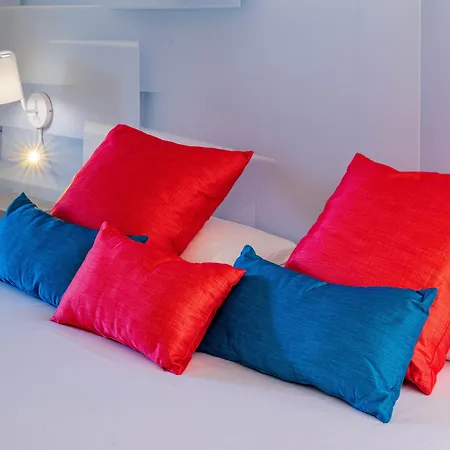 Готель Garrigae Domaine De L'esterel - Piscine & Cinq Mondes Сен-Рафаель