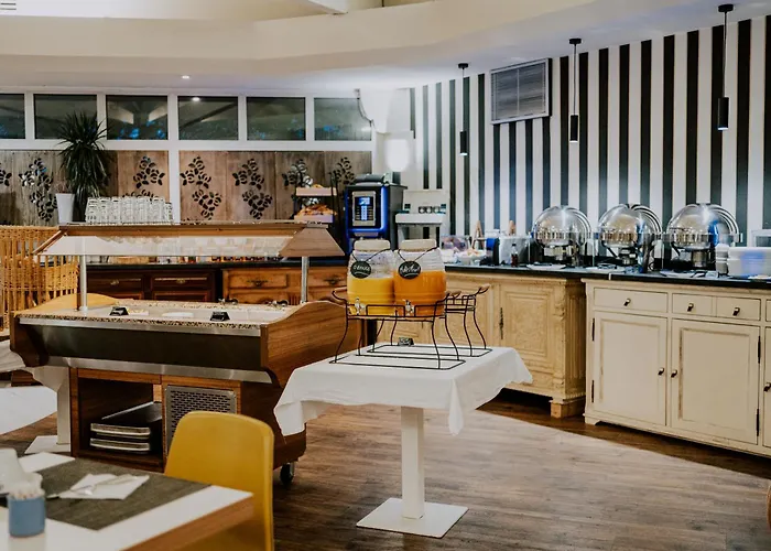 Hotel Garrigae Domaine De L'esterel - Piscine&spa Cinq Mondes