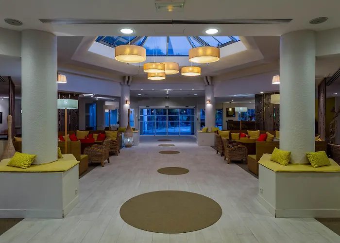 Garrigae Domaine De L'esterel - Piscine&spa Cinq Mondes 4*