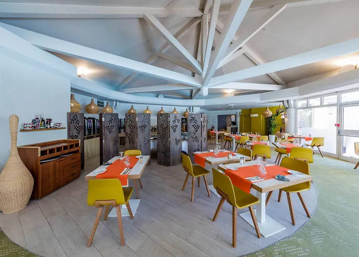 Hotel Garrigae Domaine De L'esterel - Piscine&spa Cinq Mondes 4*