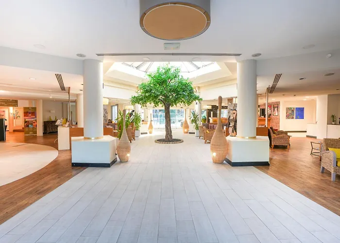 Garrigae Domaine De L'esterel - Piscine&spa Cinq Mondes Hotel