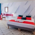 Hotel Garrigae Domaine De L'esterel - Piscine & Cinq Mondes 4*