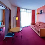 Garrigae Domaine De L'esterel - Piscine & Cinq Mondes Hotell 4*