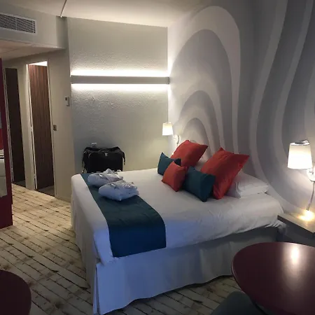 Hotell Garrigae Domaine De L'esterel - Piscine & Cinq Mondes