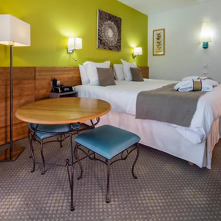 Hotell Garrigae Domaine De L'esterel - Piscine & Cinq Mondes 4*
