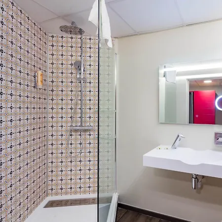 Hotel Garrigae Domaine De L'esterel - Piscine & Cinq Mondes