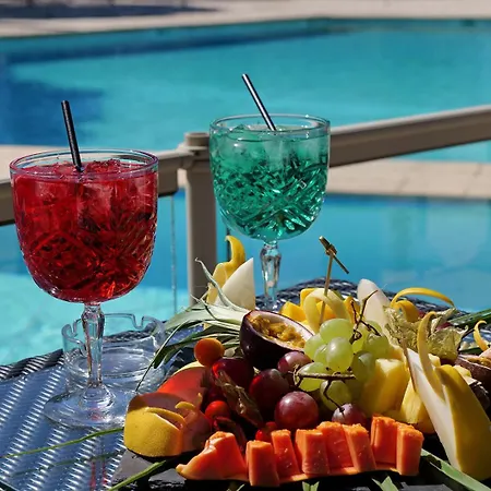 Hotel Garrigae Domaine De L'esterel - Piscine & Cinq Mondes