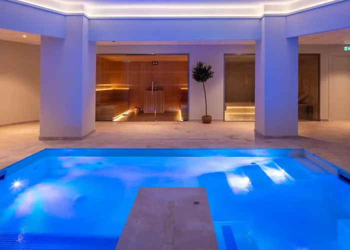 Hotel Garrigae Domaine De L'esterel - Piscine & Cinq Mondes